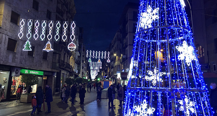 El Ayuntamiento de Cuenca se plantea reducir el consumo energético de las luces de Navidad en un 40 por ciento