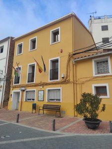 El Ayuntamiento de Víllora apagará la mitad de sus farolas públicas ante el elevado coste del recibo de la luz