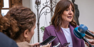 El Gobierno regional pide al PP que reconsidere su decisión y apoye la Declaración Institucional de las Cortes a favor de las mujeres víctimas de violencia de género