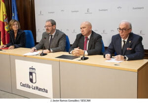 El Hospital Universitario de Guadalajara lleva a cabo un procedimiento pionero que puede evitar los brotes y la discapacidad que caracterizan a la esclerosis múltiple