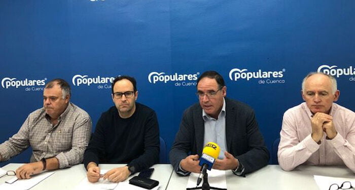 El PP de Cuenca denuncia la “situación límite” de los ayuntamientos y tacha de “irresponsable” a la Junta por no asumir la financiación real de las Viviendas de Mayores 1 El PP de Cuenca denuncia la “situación límite” de los ayuntamientos y tacha de “irresponsable” a la Junta por no asumir la financiación real de las Viviendas de Mayores