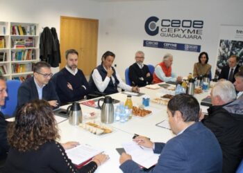 El prestigioso economista Daniel Lacalle mantiene un desayuno con empresarios de CEOE-Cepyme Guadalajara