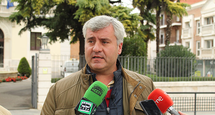 Esteban exige a Page que demuestre “con hechos” su posición sobre la rebaja de los delitos de sedición y deje “de lado la palabrería” 1 Esteban exige a Page que demuestre “con hechos” su posición sobre la rebaja de los delitos de sedición y deje “de lado la palabrería”