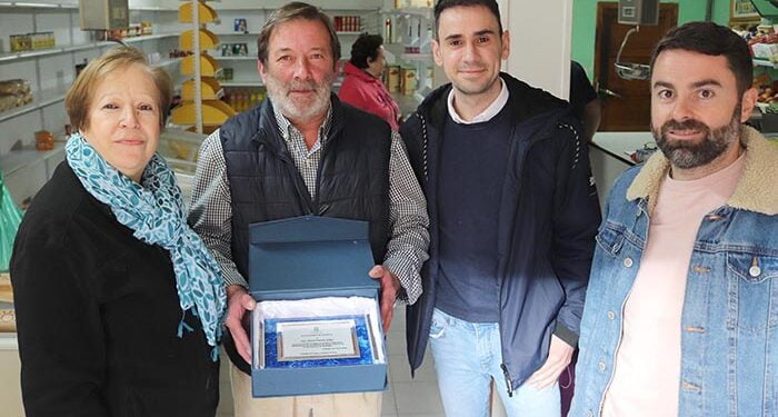 «Gracias por una vida alimentando a Cabanillas»