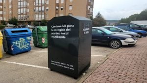Instalados los nuevos contenedores para la recogida de ropa usada en Cuenca