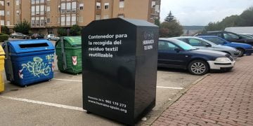 Instalados los nuevos contenedores para la recogida de ropa usada en Cuenca