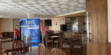 Invierte en Cuenca valora el esfuerzo para poner en marcha el hostal bar san Julián en El Herrumblar