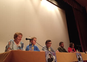 Javier Cercas presenta el último libro de su trilogía en Iniesta delante de 180 personas gracias al programa Los libros viajan por la provincia Javier Cercas presenta el último libro de su trilogía en Iniesta delante de 180 personas gracias al programa Los libros viajan por la provincia