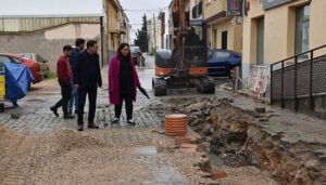 La Diputación de Cuenca colabora con el Ayuntamiento de Fuente de Pedro Naharro en la pavimentación de la plaza de la Ermita