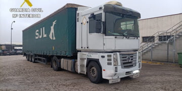 La Guardia Civil de Cuenca auxilia a un camionero que sufría una insuficiencia respiratoria en la A-3 en Tébar