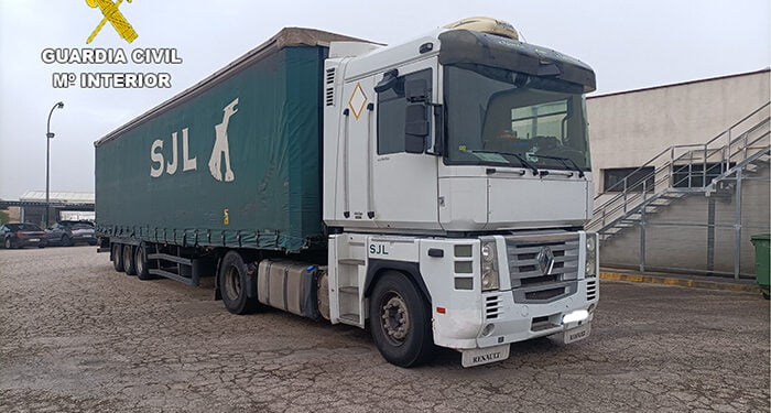 La Guardia Civil de Cuenca auxilia a un camionero que sufría una insuficiencia respiratoria en la A-3 en Tébar 1 La Guardia Civil de Cuenca auxilia a un camionero que sufría una insuficiencia respiratoria en la A-3 en Tébar