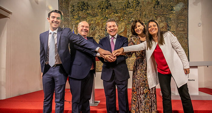 La Junta y la Fundación Quercus firman un convenio para favorecer el empleo de jóvenes extutelados por la Administración regional 1 La Junta y la Fundación Quercus firman un convenio para favorecer el empleo de jóvenes extutelados por la Administración regional