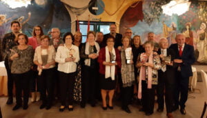 La viceconsejera de Relaciones Institucionales recibe la ‘Bellota de Oro’, máxima distinción del Hogar Extremeño de Guadalajara