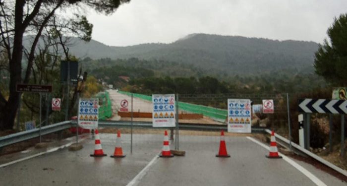 Los alcaldes trasladan al gobierno las quejas de la comarca por el cierre total del viaducto de la N-204 1 Los alcaldes trasladan al gobierno las quejas de la comarca por el cierre total del viaducto de la N-204