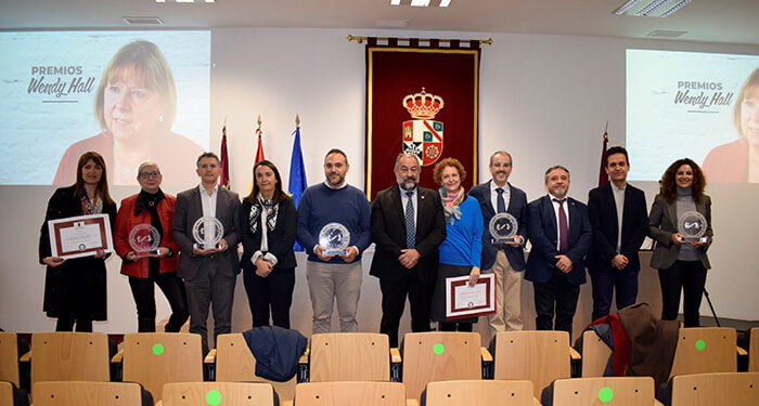 Los III Premios Wendy Hall a la Mejor Web de la UCLM reconocen al profesor de la Facultad de Comunicación de Cuenca, Miguel Álvarez Peralta,