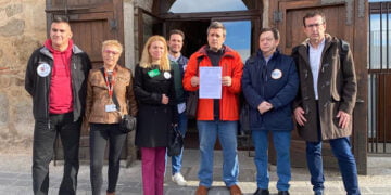 Los siete sindicatos con representación en la Mesa Sectorial entregan más de 21.000 firmas para reanudar la Carrera Profesional del SESCAM