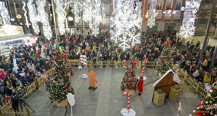 Más de 1,4 millones de leds iluminan la ciudad para “disfrutar y consumir en una Guadalajara que es capital de la Navidad” 1 Más de 1,4 millones de leds iluminan la ciudad para “disfrutar y consumir en una Guadalajara que es capital de la Navidad”