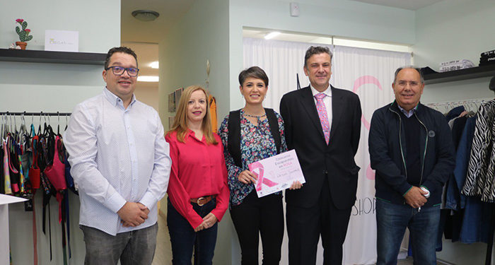 Guadalajara entrega los premios a los comercios ganadores del concurso ‘Escaparates en Rosa’ 1 Nessa Shopper Primer Premio Escaparate en Rosa