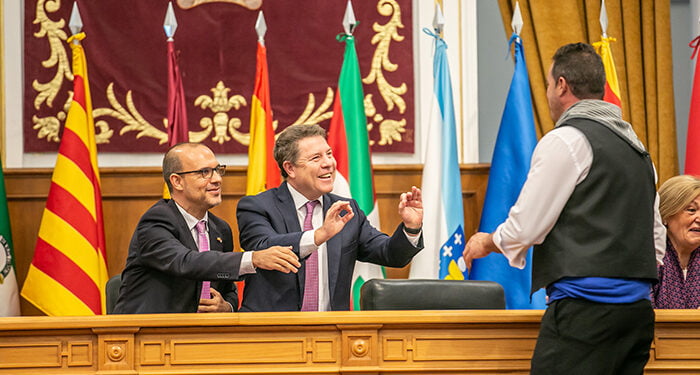 Page anuncia una “ayuda especial” para las comunidades originarias y casas regionales con motivo del 40 aniversario del Estatuto de Autonomía