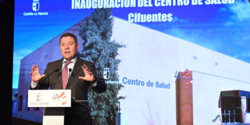 Page avanza que “el cien por cien de los polígonos industriales” de Castilla-La Mancha contará con fibra óptica