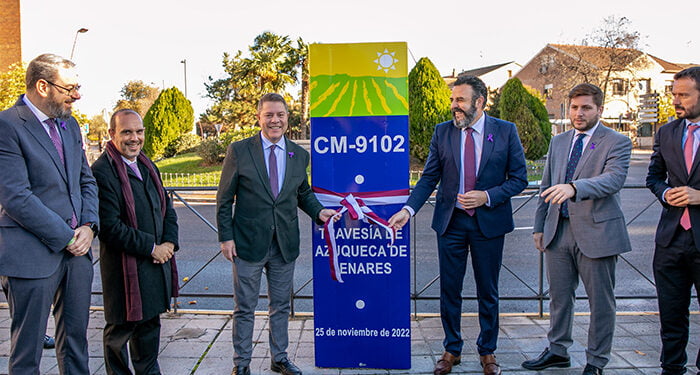 Page inaugura la rehabilitación que se ha llevado a cabo en la CM-9102