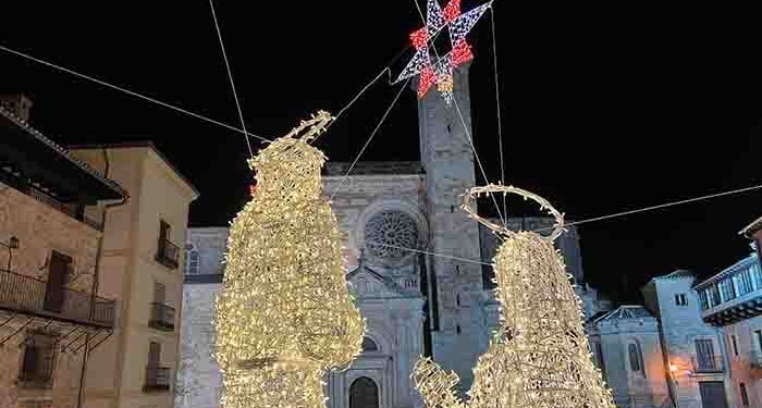 Sigüenza comienza las navidades con su primer mercadillo navideño y un cuentacuentos infantil en 3D