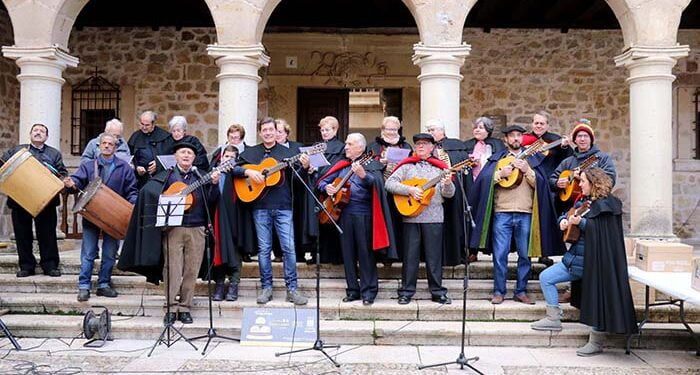 Sigüenza se vuelca para conseguir la iluminación navideña de Ferrero Rocher 1 Sigüenza se vuelca para conseguir la iluminación navideña de Ferrero Rocher