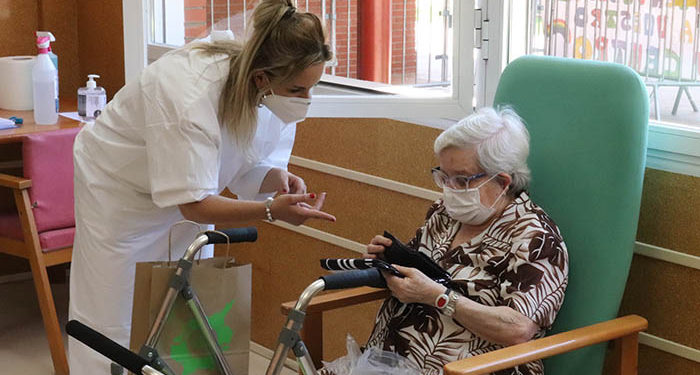 Suvicasa convoca procesos de selección para formar bolsas de empleo de Enfermería y de terapeutas ocupacionales del Centro de Mayores de Cabanillas