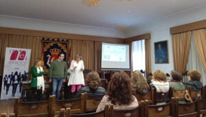 Una decena de personas conocen en Huete las medidas del Gobierno regional para el emprendimiento femenino