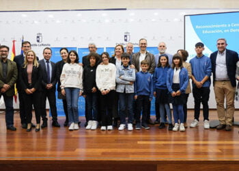 UNICEF reconoce a los centros ‘La Espiga’ de Azuqueca de Henares, ‘Sagrada Familia’ de Sigüenza y el Colegio ‘Maristas’ de Guadalajara UNICEF reconoce a los centros ‘La Espiga’ de Azuqueca de Henares, ‘Sagrada Familia’ de Sigüenza y el Colegio ‘Maristas’ de Guadalajara