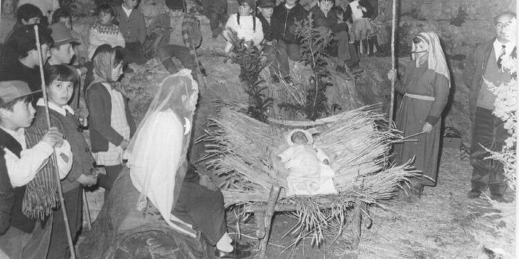 Así se armó el Belén, en Vega del Codorno, en el año 1986