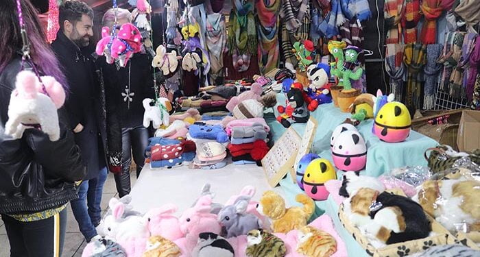 Abre sus puertas el «Mercado Navideño de Fantasía» de Cabanillas, con una treintena de puestos y mucha animación