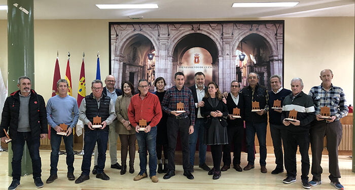 El Ayuntamiento de Cuenca reconoce a los 22 empleados públicos que se han jubilado en el último año