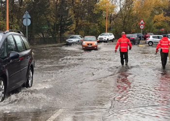 El caudal del río Júcar a su paso por Cuenca alcanzó su pico, con cerca de 295 m³s, a primera hora de este miércoles