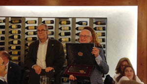 El Colegio de Ingenieros Técnicos de Obras Públicas distingue al comandante José María Martín Corrochano, héroe del Palacio de Hielo