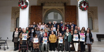 El Gobierno regional presenta una nueva edición de la campaña ‘Navidad en Compañía. Ningún Mayor Solo’ contra la soledad no deseada de los mayores