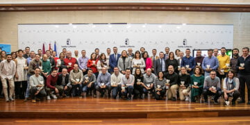 El Gobierno regional reconoce a 46 centros educativos de la región por su labor de promoción de los valores del deporte y los hábitos saludables