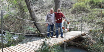 El puente que une Garaballa y la Cueva de la Virgen de Tejeda vuelve a ser transitable para el público