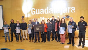 El Teatro Buero Vallejo celebra su XX aniversario con nueva imagen, iluminación ornamental y una variada programación organizada por el Ayuntamiento de Guadalajara
