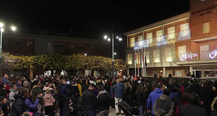 Explosión de luz y color para dar la bienvenida a la Navidad en Cabanillas