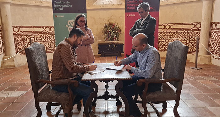 Firmado el contrato de restauración estructural de la plaza de toros La Muralla por valor de 250.562,23 euros