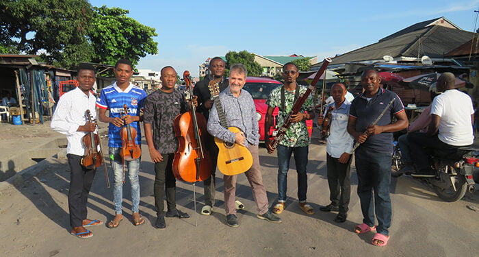 Guitarra española de origen conquense y Zarzuela como mensaje de paz en un Congo en guerra 1 Guitarra española de origen conquense y Zarzuela como mensaje de paz en un Congo en guerra