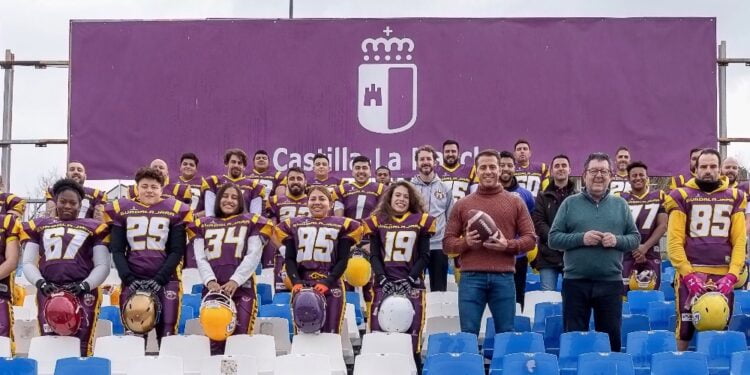 El Gobierno regional destina por primera vez ayudas al equipo de fútbol americano ‘Guadalajara Stings’ para afrontar la temporada en la LNFA