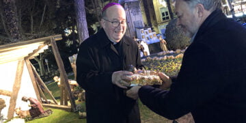 Inaugurado el tradicional Belén navideño de la Plaza de la Hispanidad