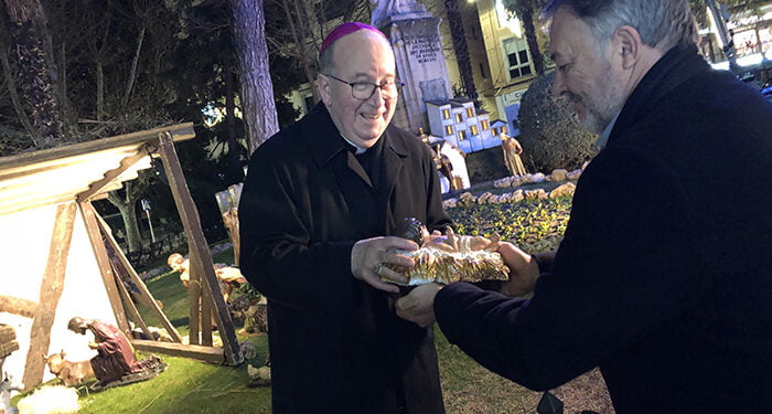 Inaugurado el tradicional Belén navideño de la Plaza de la Hispanidad 1 Inaugurado el tradicional Belén navideño de la Plaza de la Hispanidad
