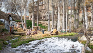 La apertura del Belén junto a las cascadas da la bienvenida a la Navidad en Trillo un año más