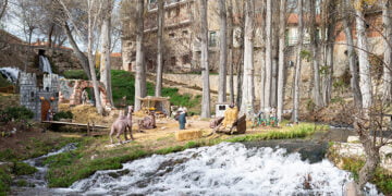 La apertura del Belén junto a las cascadas da la bienvenida a la Navidad en Trillo un año más