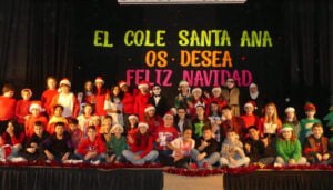 La diversidad de la Navidad une al mundo en el festival del CEIP Santa Ana de Cuenca