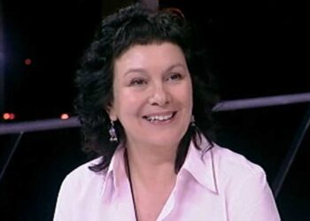 La escritora de Guadalajara, Clara Sánchez, elegida para ocupar la silla «X» de la RAE 8 La escritora de Guadalajara, Clara Sánchez, pregona este jueves la Navidad