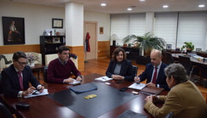 La Junta traslada al sector de la industria de cerámica estructural su voluntad de colaboración en un momento de dificultad por el incremento de los costes energéticos